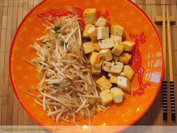 Salat aus Sprossen und Tofu
