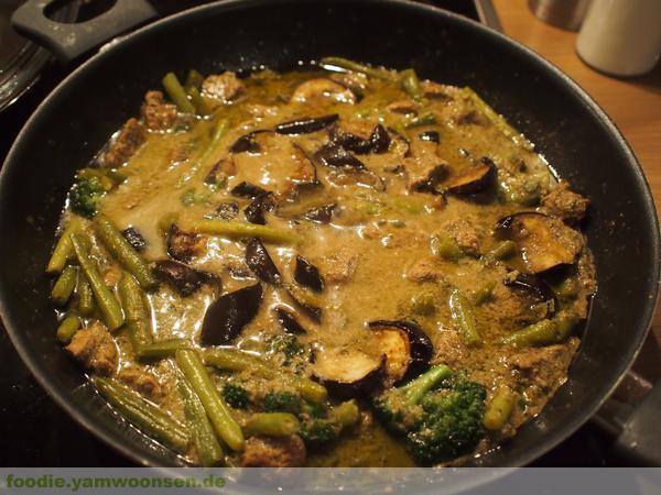 Grünes Thai Curry mit Kalbsbraten