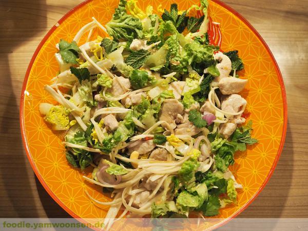 Vietnamesischer Salat mit Huhn