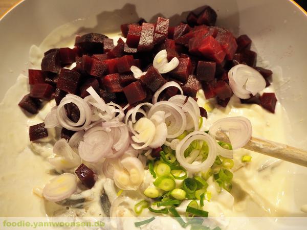 Matjes Salat mit roter Beete