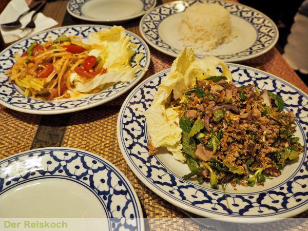 Wunderbare Welt der Thai Salate
