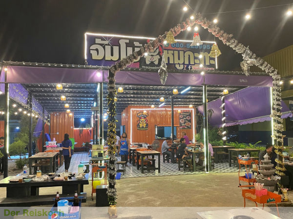 Mhu Kratha Restaurant in Phetchaburi