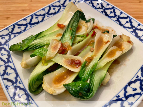 Pak Choi mit gelber Bohnenpaste