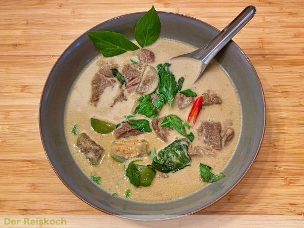 Khanom Dschin Gaeng Khiau Wan Nuea